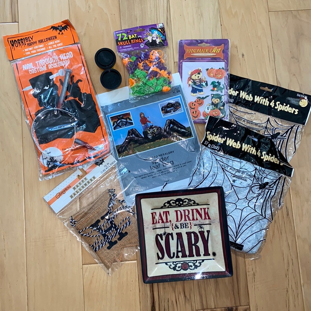 Halloween bundle - Picture 1 of 9